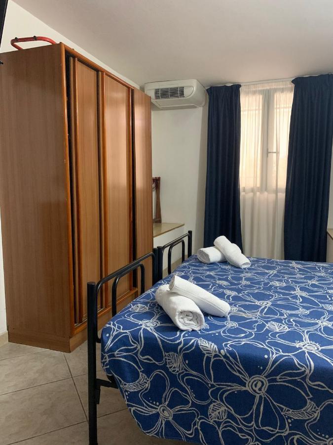 Hotel Villa Isola Rimini Bagian luar foto